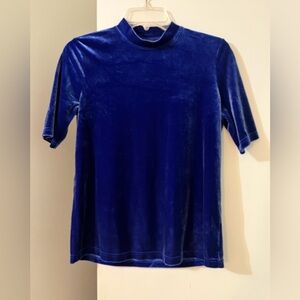 Lord & Taylor Blue Velvet Short Sleeve Top easy glamorous luxurious lustrous